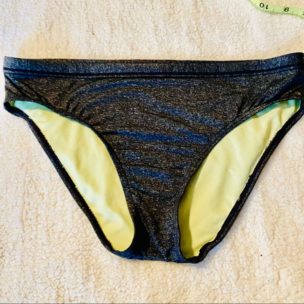 🧙🏻‍♀️👻Tek Gear ladies bikini bottoms*NWOT*Never Worn-🧙🏻‍♀️👻